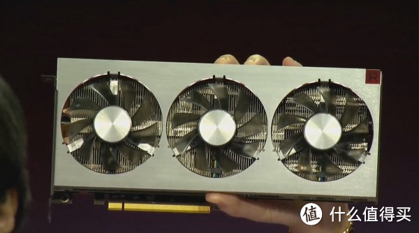 全球首款7nm游戏卡、胜过RTX 2080：AMD 发布 Radeon VII 显卡