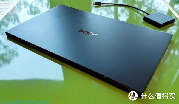9.95mm厚度仅0.86kg：acer 宏碁 发布 Swift 7 超轻薄笔记本电脑