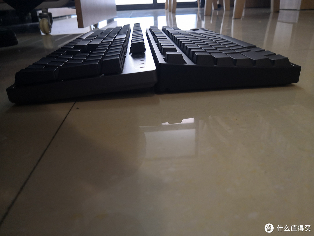 两把键盘——杜伽K310和Leopold FC750R的对比。