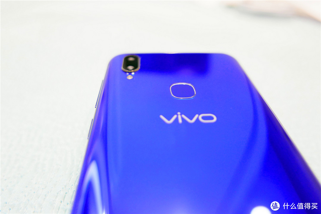 芯全面屏的好选择---vivo Z3 手机