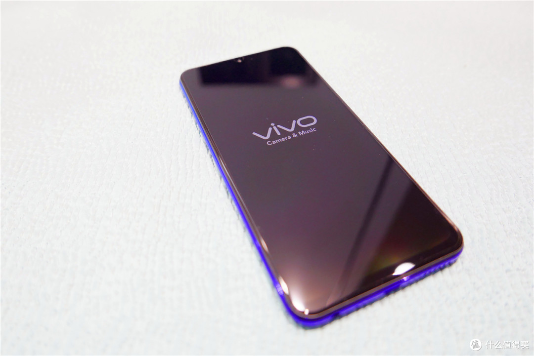 芯全面屏的好选择---vivo Z3 手机