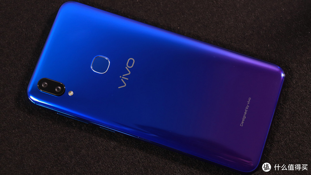 2000元内实力机型 vivo Z3手机上手测评