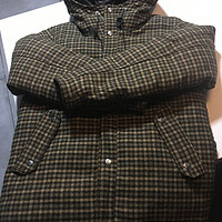 紫标 Harris Tweed 羽绒服外观展示(花纹|标识|帽口|口袋|领子)