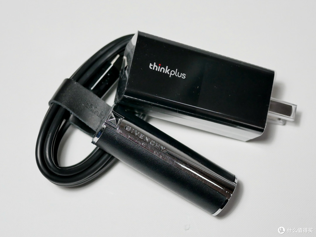 迟来的众测之--thinkplus 口红电源浅体验