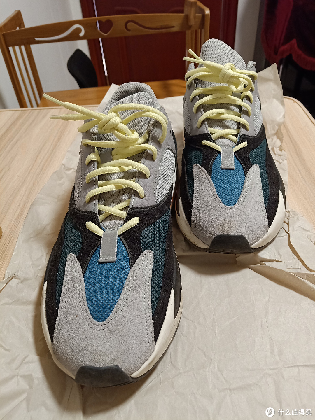 有点像虎鲸的YEEZY700“OG” 穿后评及简单的鉴定