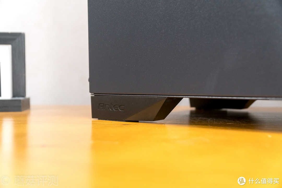 简约不简单,安静更冷静!安钛克(Antec)P101静音中塔水冷电脑机箱