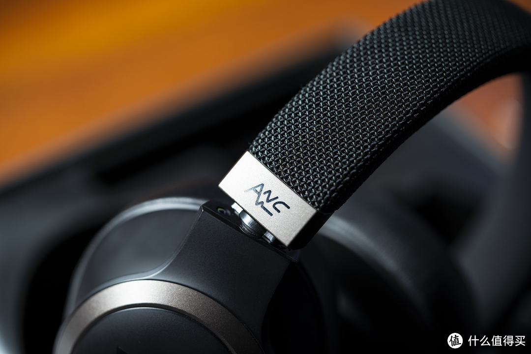 JBL LIVE 650BTNC 智能耳机：不错的音质和远超预料的降噪效果