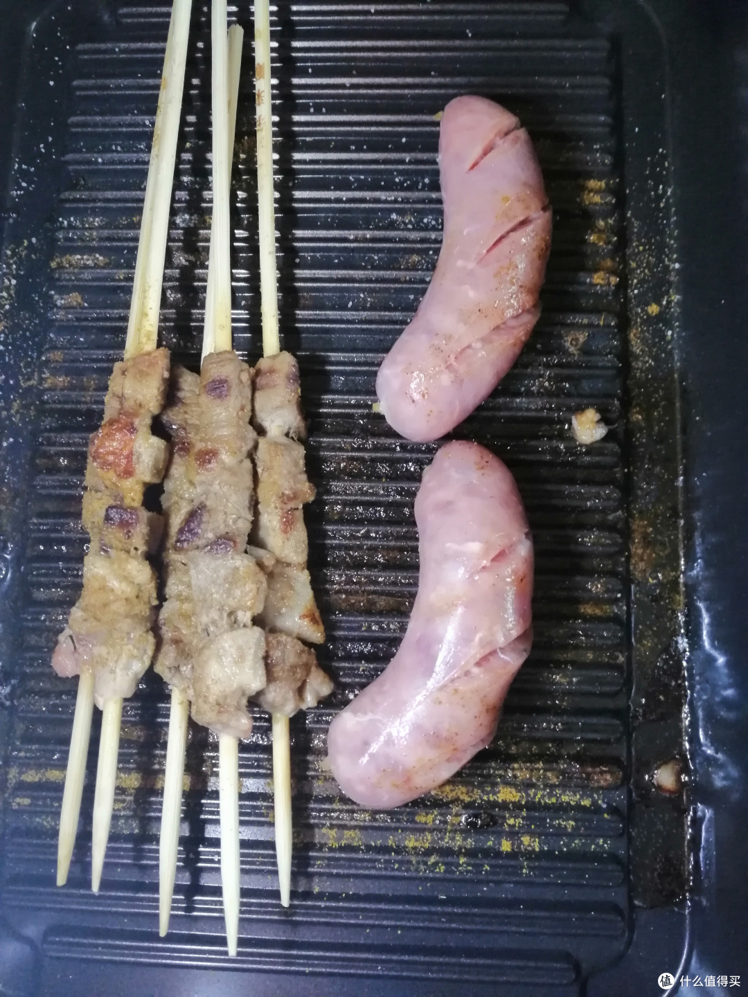 东来顺 羊后腿肉串 和 精气神 山黑猪香肠(黑胡椒味)