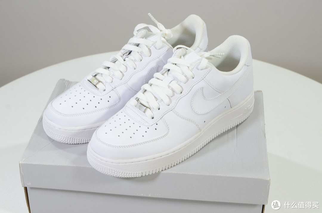 你的鞋柜一定要有一双NIKE AIR FORCE 1