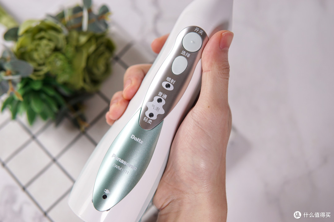 松下ewm1311水牙线(冲牙器):随时随地给牙齿一次有氧spa