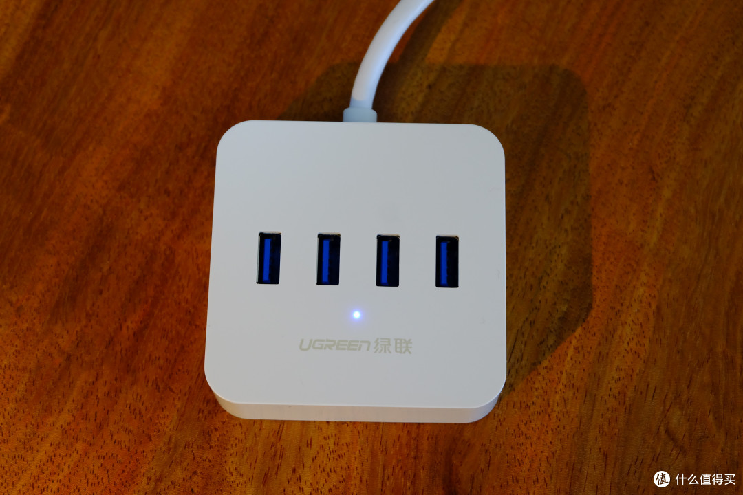 解决电脑USB接口过少的利器:绿联USB3.0接口扩展器