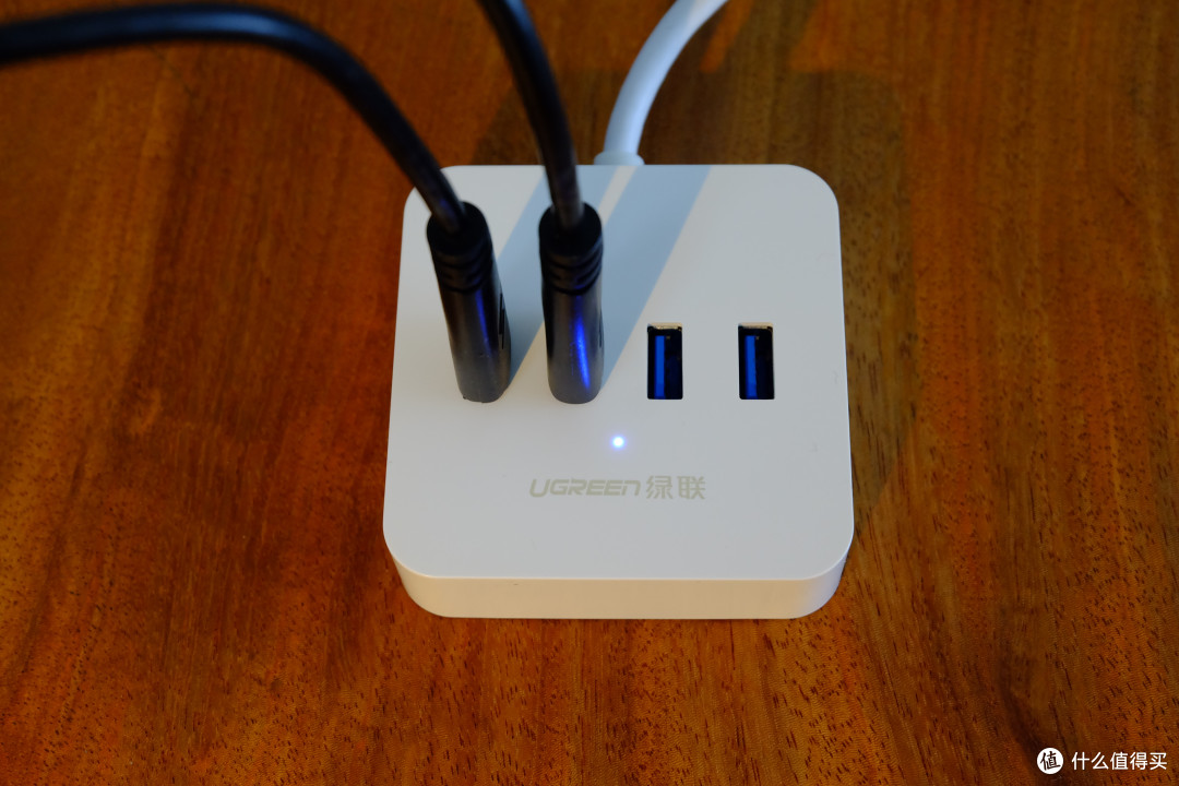 解决电脑USB接口过少的利器:绿联USB3.0接口扩展器