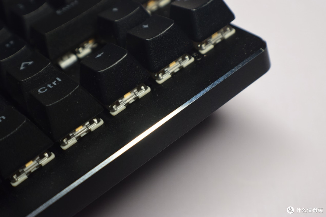 键盘界的另类, 键位新布局、RGB灯光可调的X-BOWS机械键盘(GATERON 红轴)