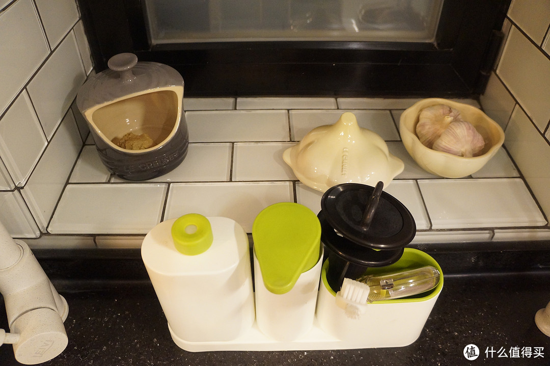 厨房中的实用工具 篇二：铸铁锅清洁保养＋厨房清洁与收纳