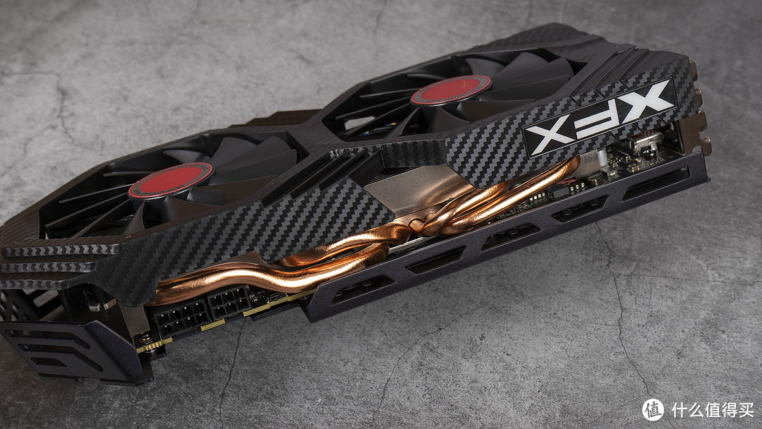 双路CrossFire RX 590显卡性能实测，附上Radeon驱动优化技巧