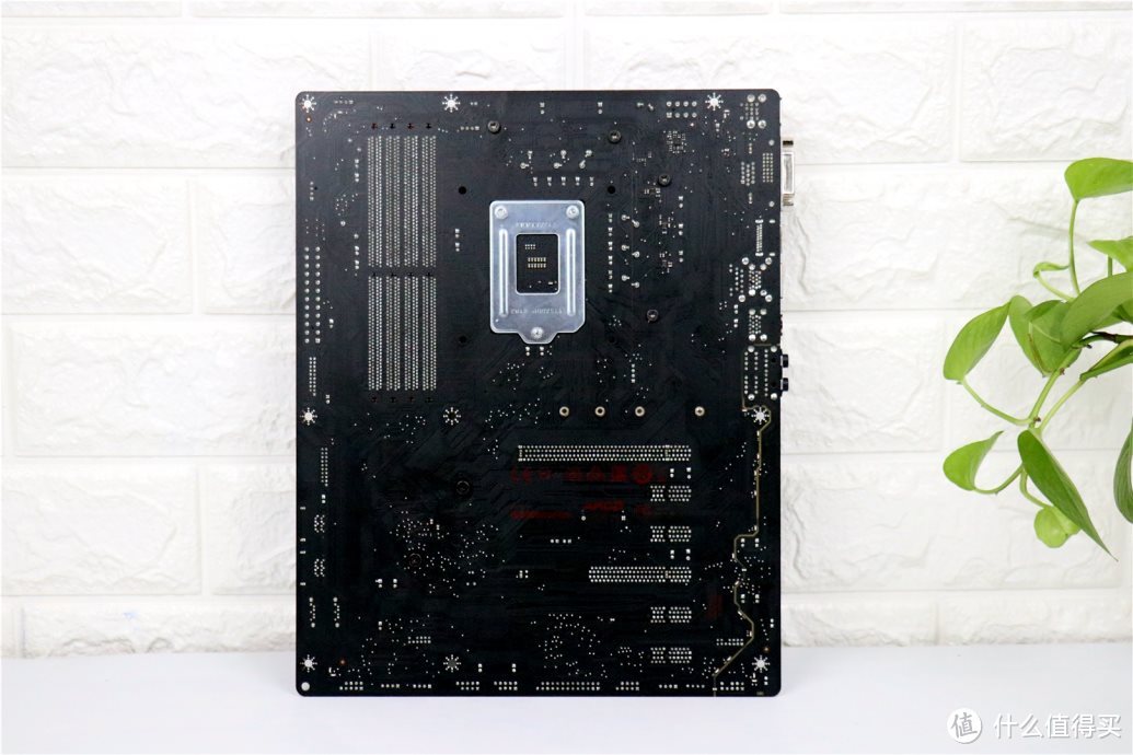 轻松超到4.8GHz、微星Z370 GAMING PLUS宝刀未老!