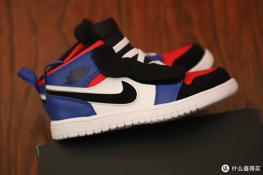 冒险梦之履 篇七 NIKE AJ1 潮流鸳鸯色,鞋控女儿的第一双篮球鞋