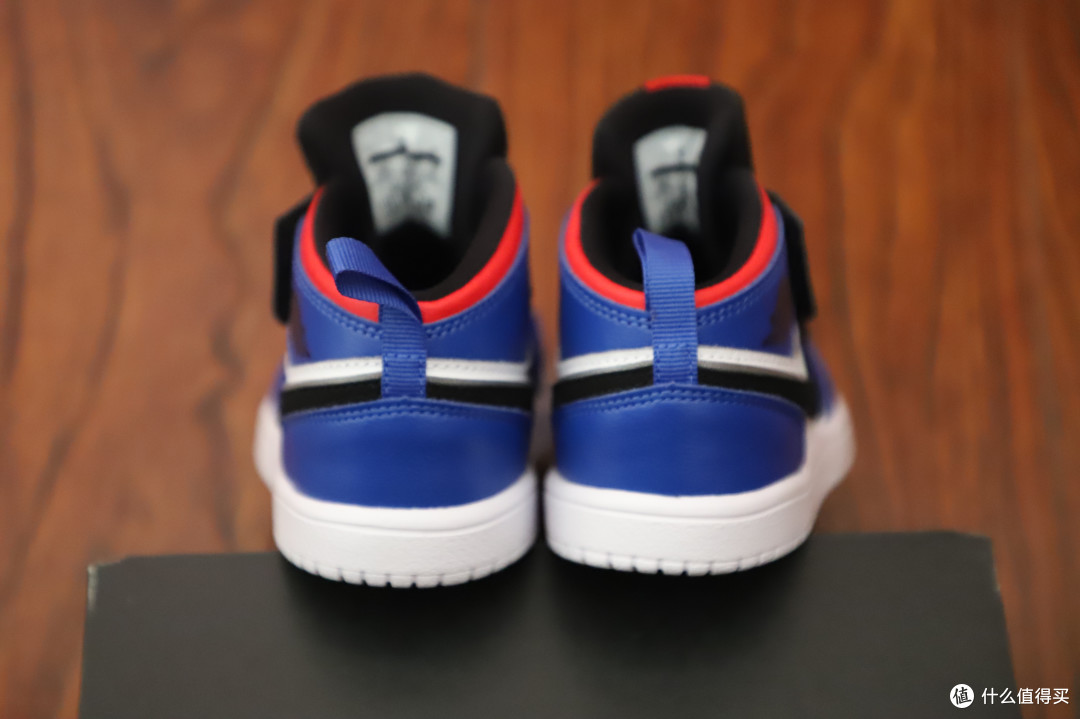 冒险梦之履 篇七 NIKE AJ1 潮流鸳鸯色,鞋控女儿的第一双篮球鞋