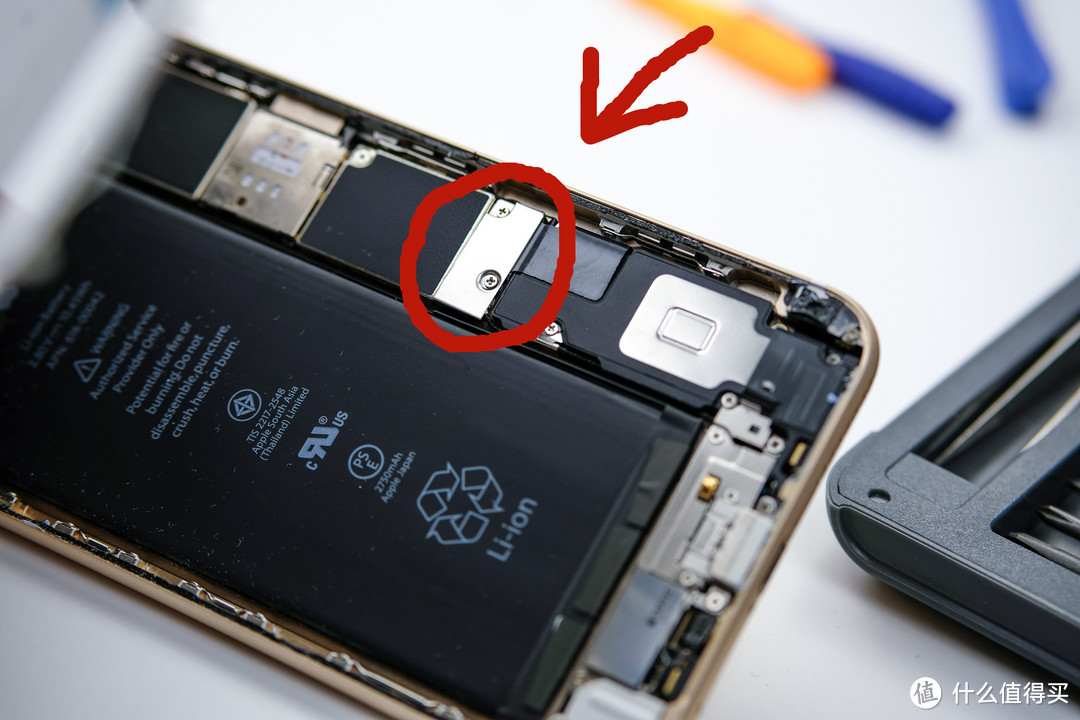 必须收藏：高清更换iPhone6s Plus电池步骤，告诉你一些会忽略致命的细节