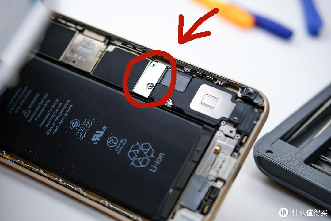 必须收藏:高清更换iPhone6s Plus电池步骤,告诉你一些会忽略致命的细节