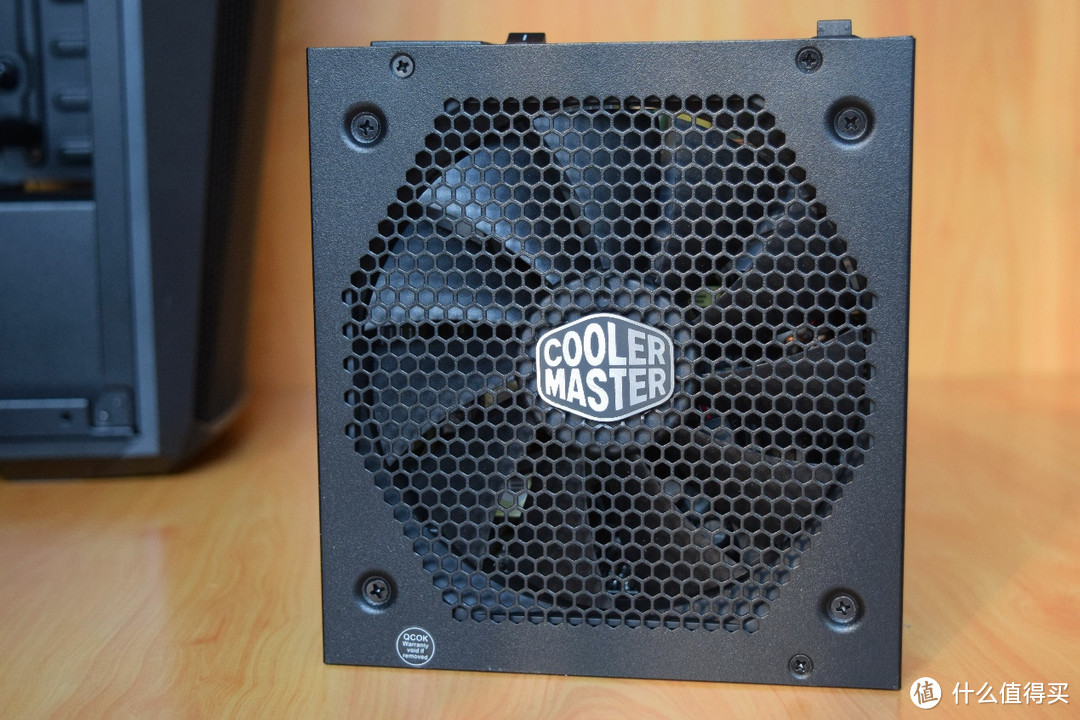 十年质保三年换新，升级版的酷冷至尊CoolerMasterV550GOLD电源开箱点评