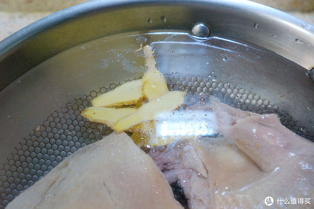炖一锅滋味浓郁的咸肉嫩鸭汤，假装是“盐水桂花鸭”