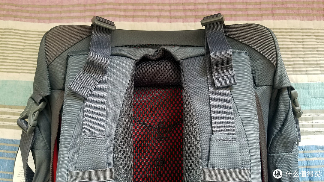 Osprey Tropos 对流 32L 双肩背包 黑色灰色一起开箱