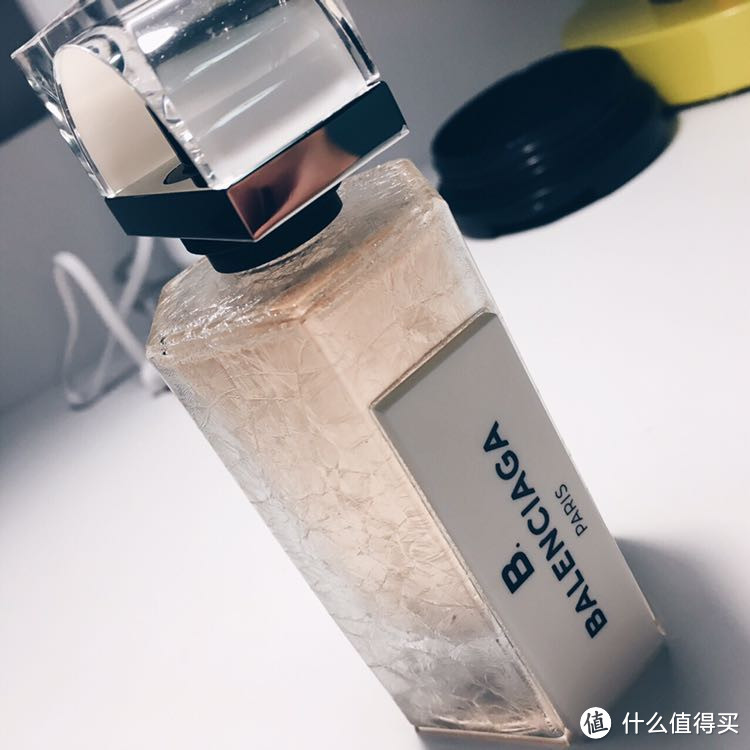 配一脸的情侣用木质香