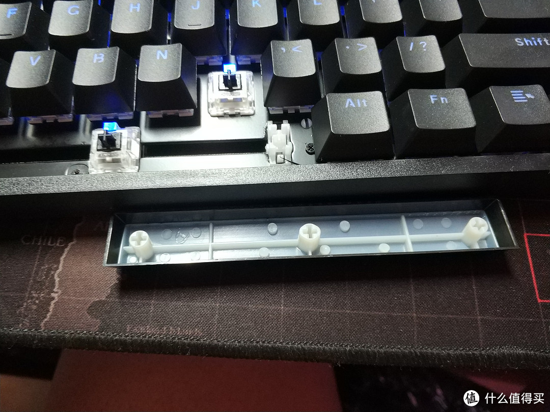 雷柏无线外设全家桶：更带感的VT950无线鼠标+V708双模机械键盘+V600S无线手柄的外设体验