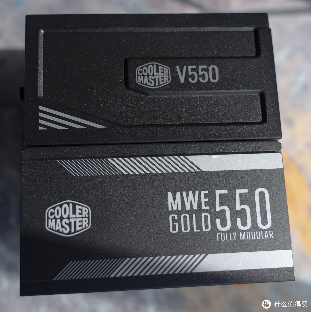 亲兄弟打架——酷冷新V550Gold开箱对比酷冷MWE550全模组