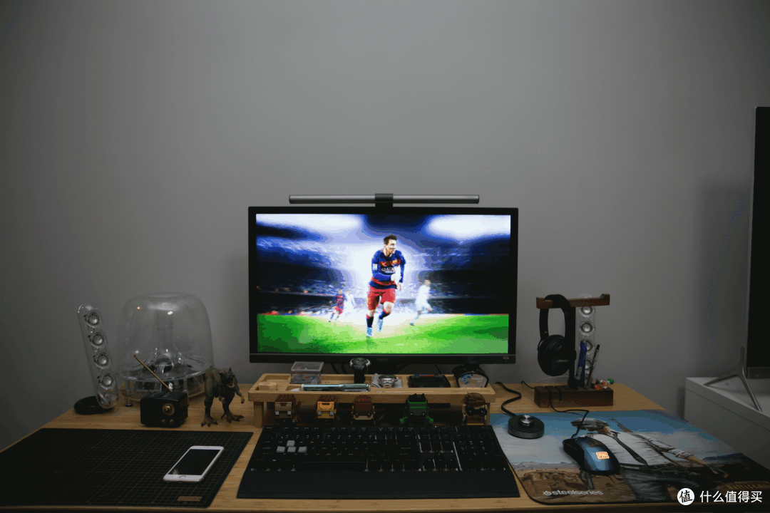 设计简洁,性能不含糊—明基 ScreenBar Plus 屏幕挂灯体验