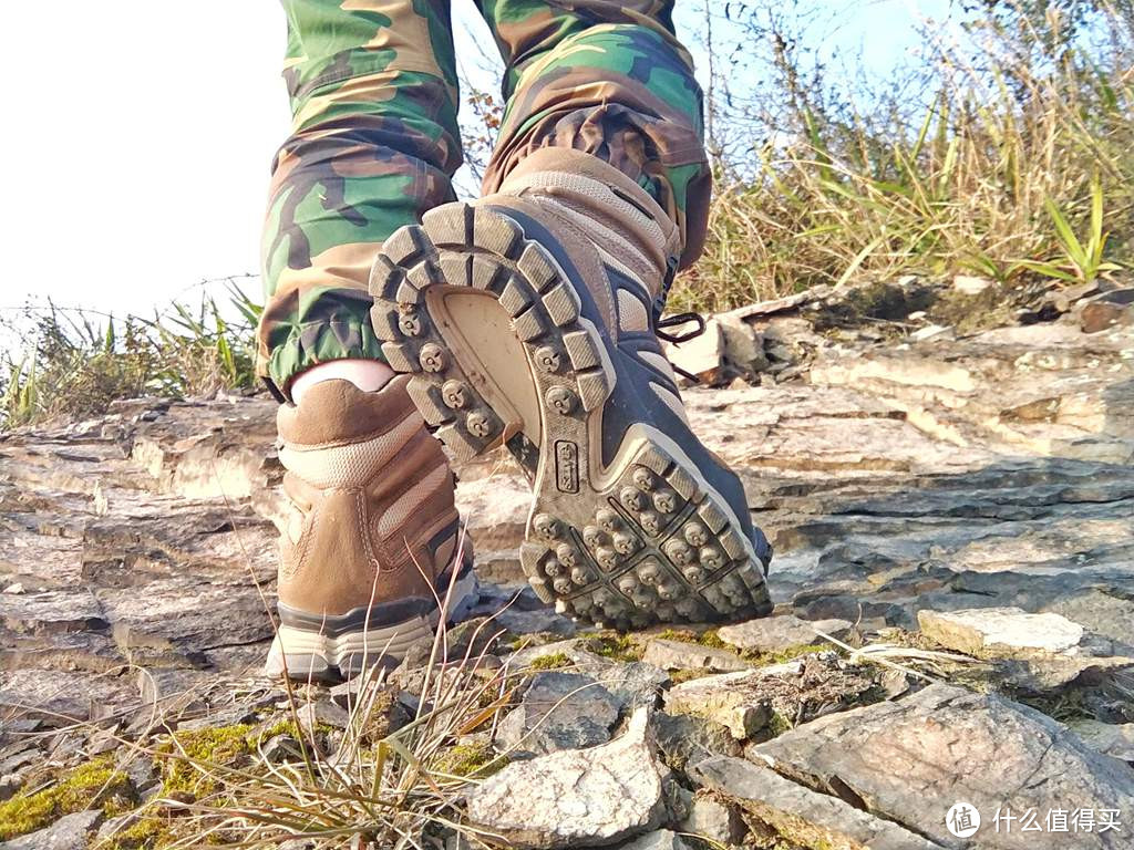 突破全地形的挑战—Bates贝特斯E04036战术靴测评