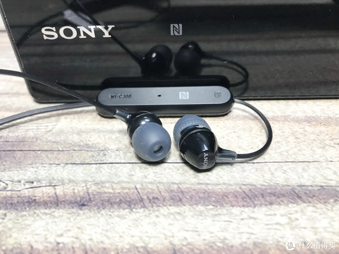 摆脱有线的束缚：SONY 索尼 WI-C300 入耳式蓝牙耳机