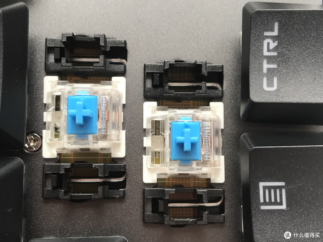 极窄边框：摩豹K82键盘测评+拆解