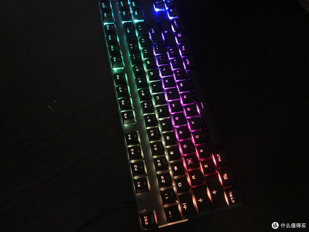 极窄边框：摩豹K82键盘测评+拆解