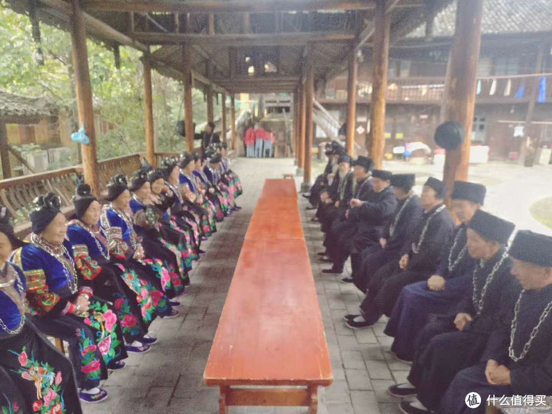 苗寨大歌，寨中24位高寿老者，平均年龄78岁，为游客展现苗寨大歌，好听！