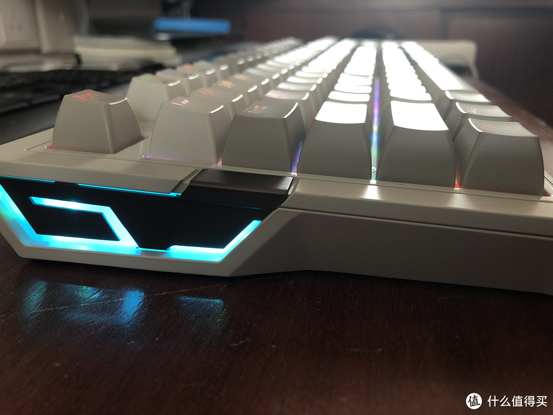 AJAZZ AK510——当复古键盘也开始玩RGB