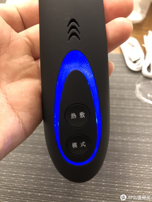左侧