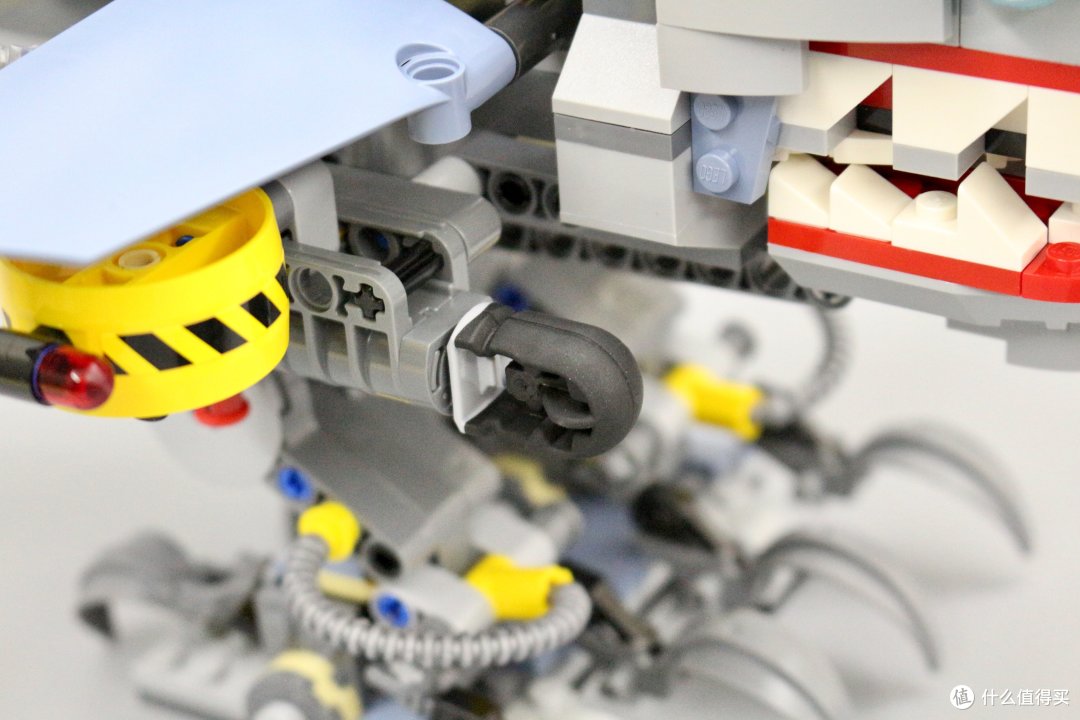海陆大杀器:加满都竞选拉票机械鲨(LEGO70656)