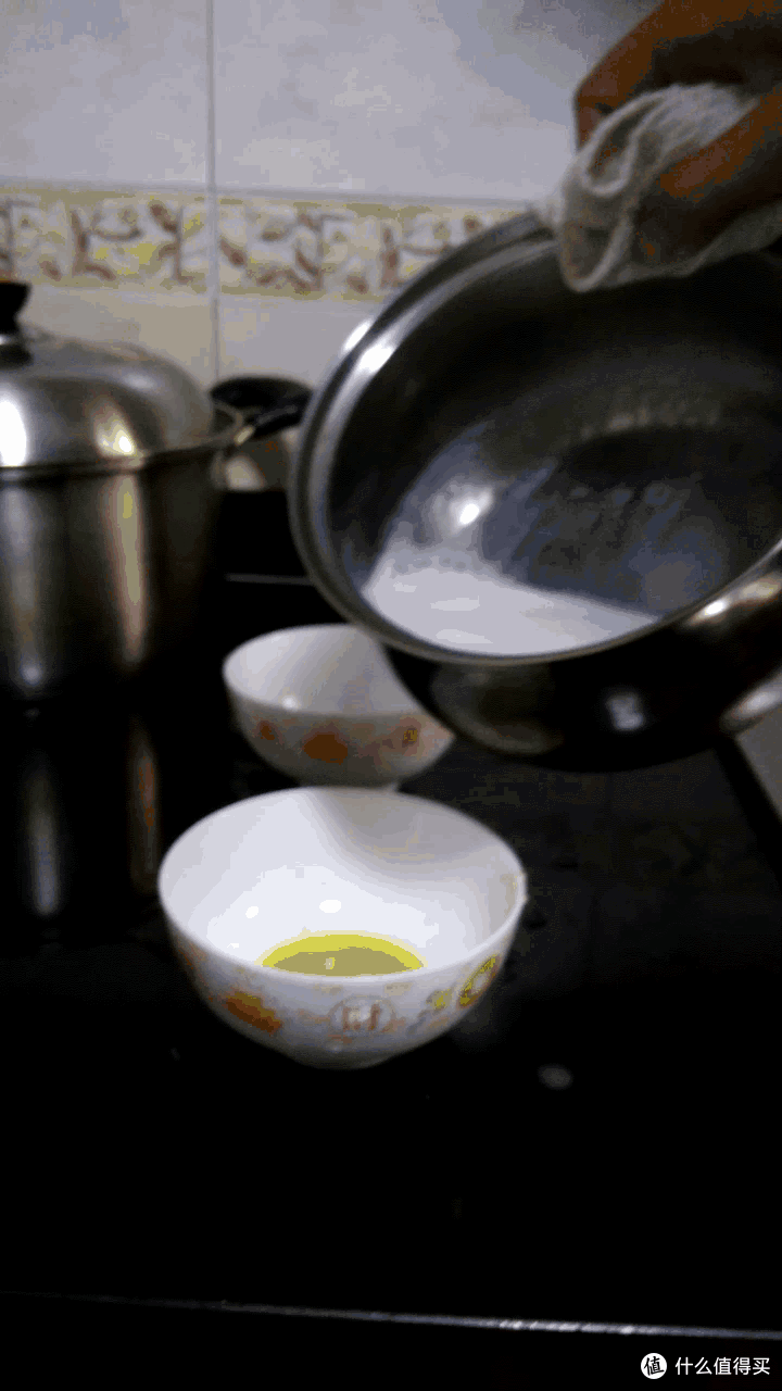 教你用简单的方法制作珠三角的特色甜品—正宗姜埋奶