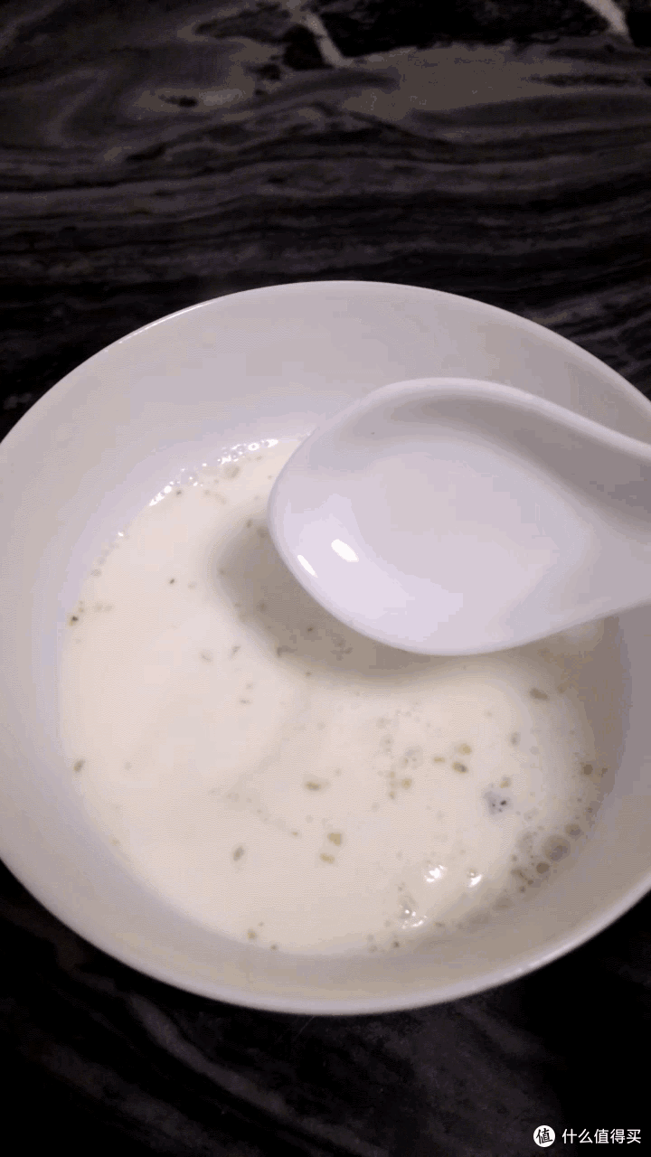 教你用简单的方法制作珠三角的特色甜品—正宗姜埋奶