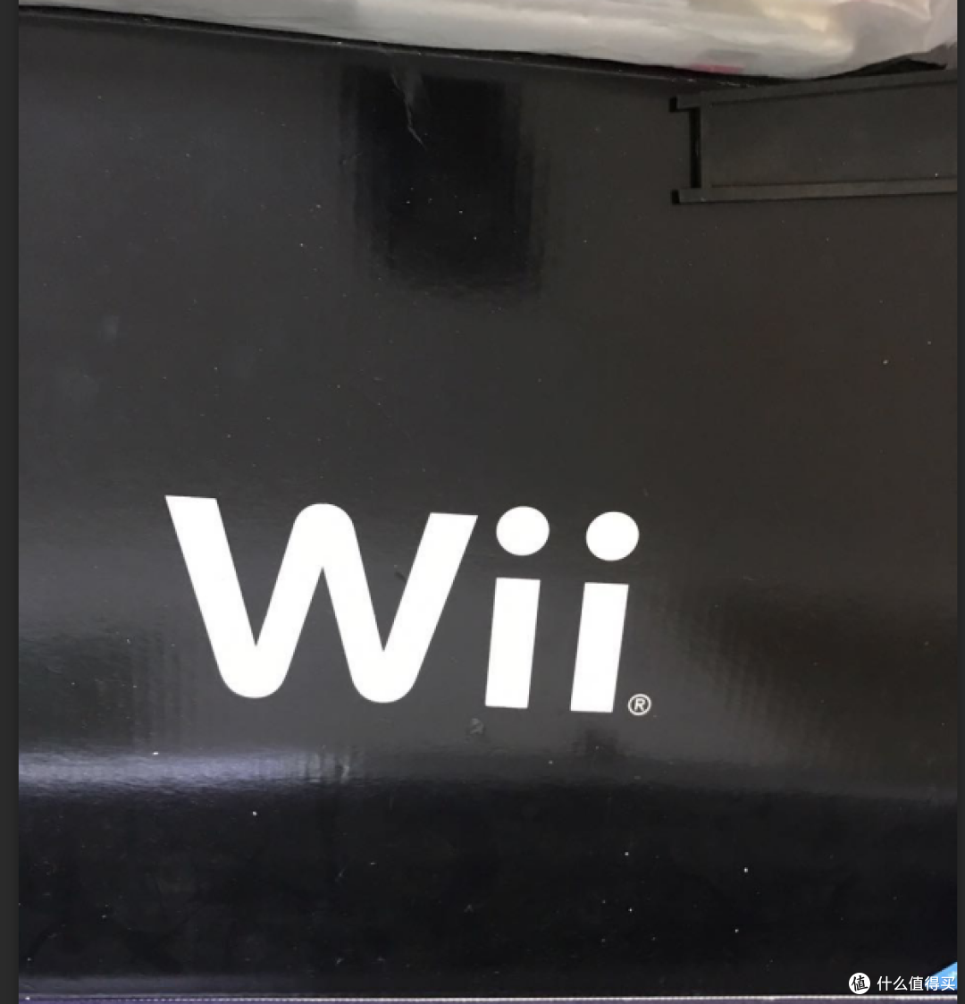 黑色包装上WII的醒目LOGO