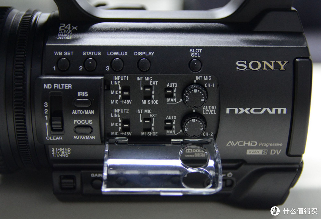 索尼SONY HXR-NX100专业便携式摄录一体机