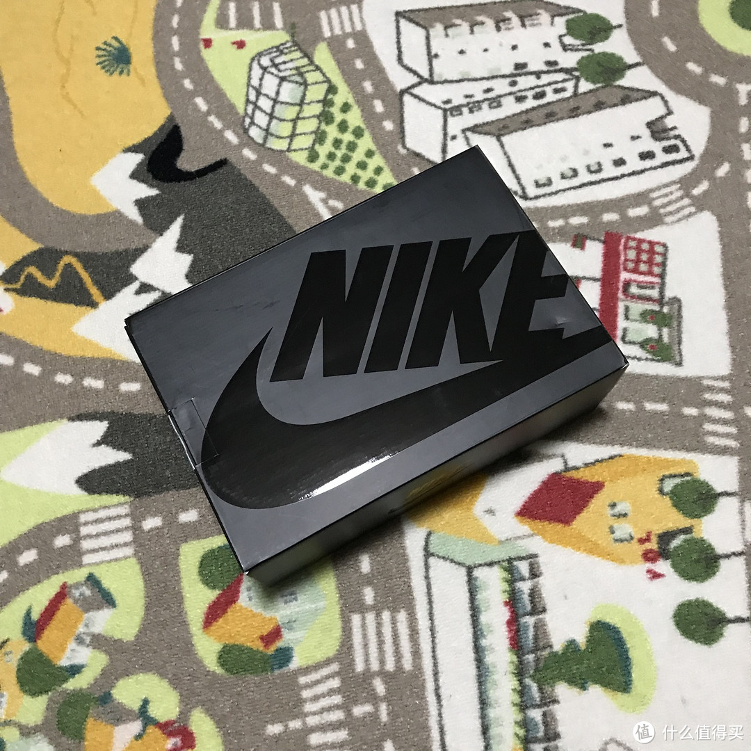 少了ACW光环的NIKE ZOOM VOMERO 5 SP 老爹跑鞋