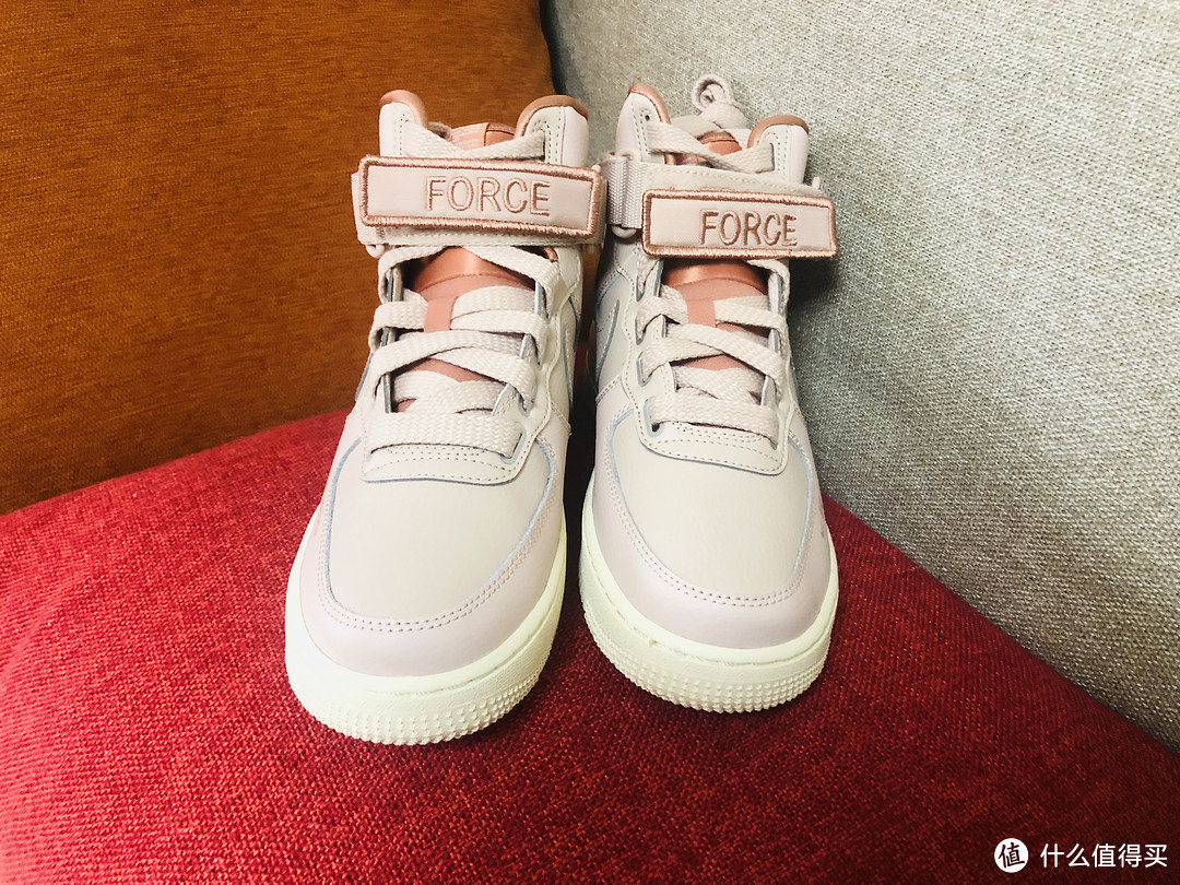 玫瑰金，黄鞋底，做旧解构真美丽----AIR FORCE 1 high