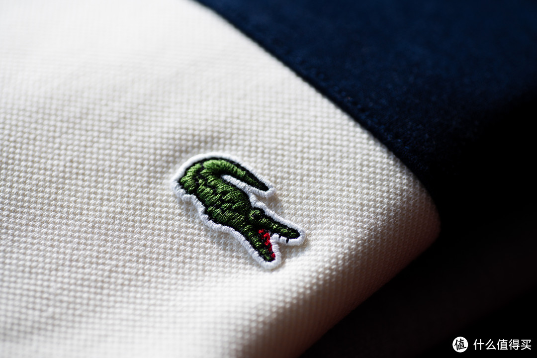 “这包挺酷的啊...”“8小时充满一个充电宝？”——LACOSTE INFINI-T 持久续航背包使用体验