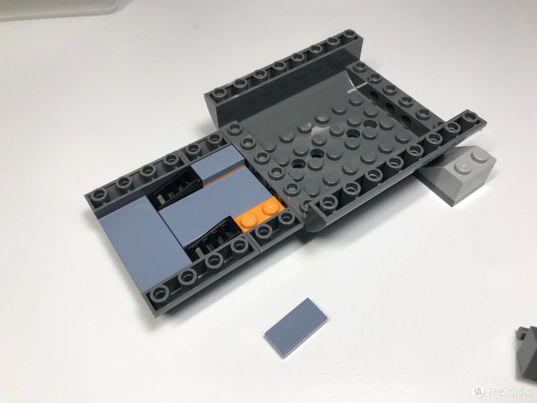 LEGO 乐高 拼拼乐 篇220:现实之石到来,超级英雄系列 76107 灭霸:终极之战