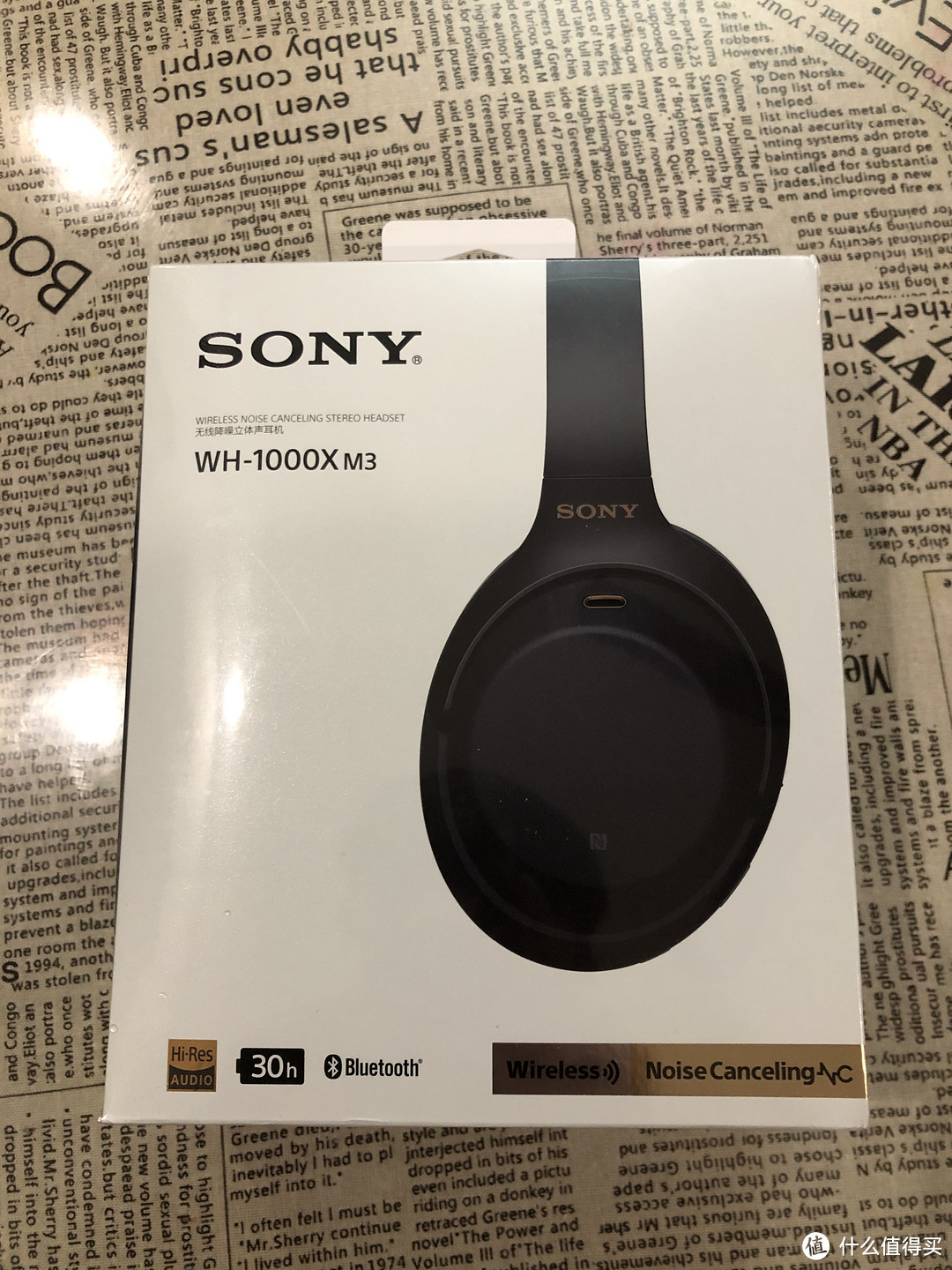 包装还是一如既往的简单，Sony的品牌型号