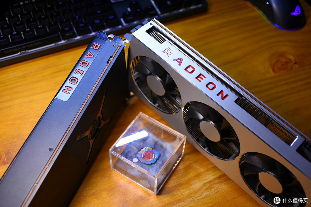 风头不能让别人全占了!AMD Radeon™ VII 来也!