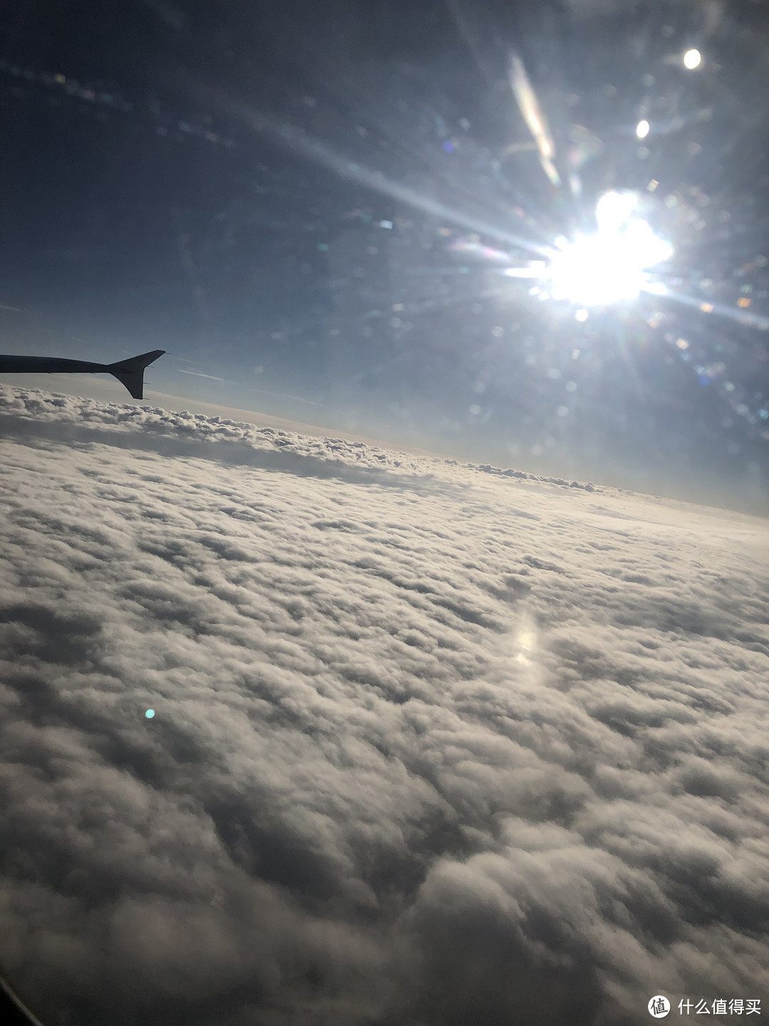 第一次在飞机上拍照，这云彩真好看
